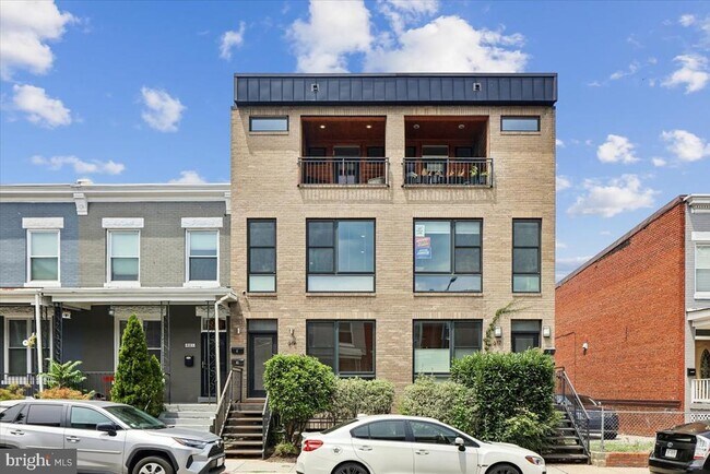Foto del edificio - 619 Harvard St NW