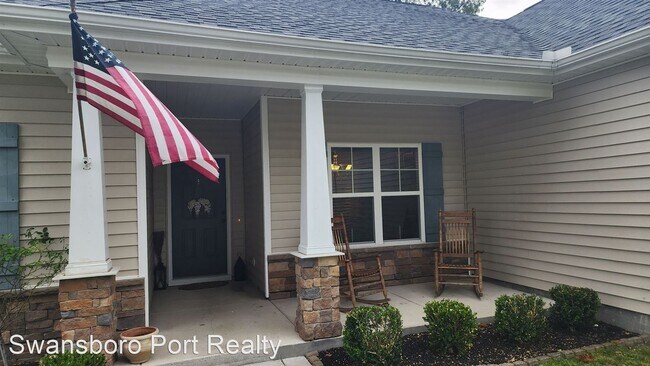 Foto del edificio - 3 br, 2 bath House - 121 Katrina St.