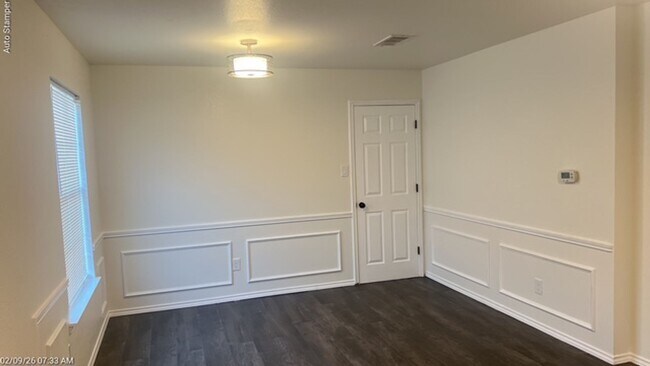 Building Photo - 1008 Meadowlark Dr