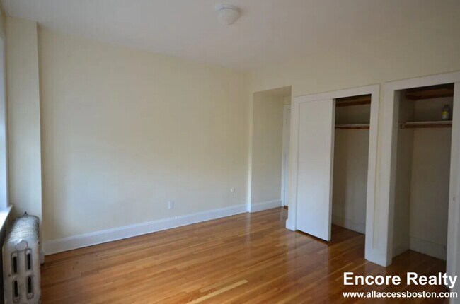Building Photo - 33 Lancaster Terrace