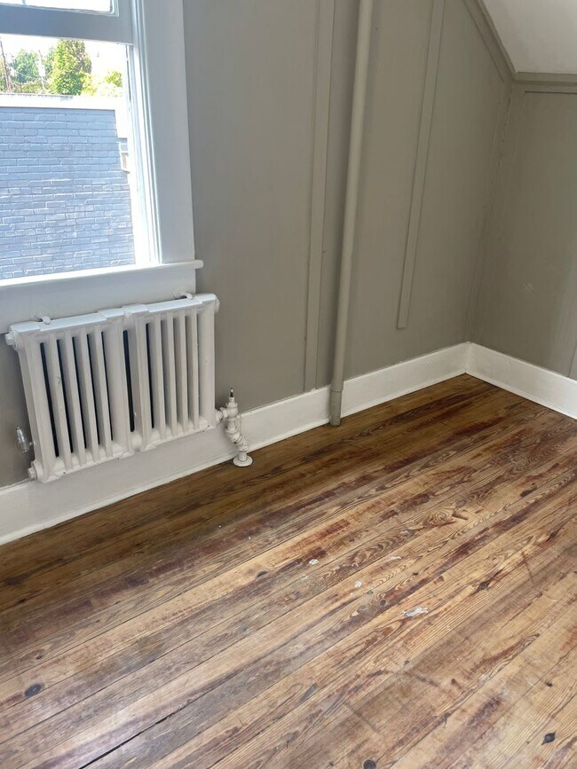 Foto del edificio - Updated 1 Bedroom with Office on Tate Street