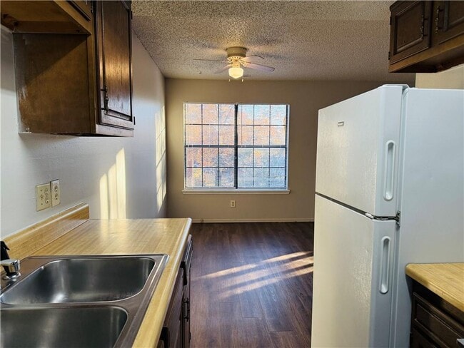 Foto del edificio - 1701 S West End St