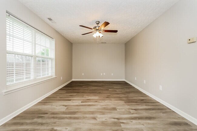 Building Photo - 2813 Painted Pony Dr