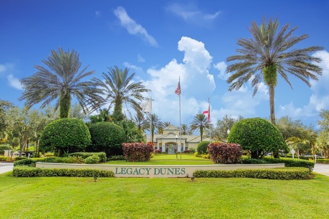 Building Photo - Condo in Resort Style Community of Legacy ...