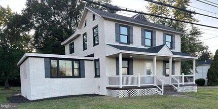 Building Photo - 924 Bethlehem Pike