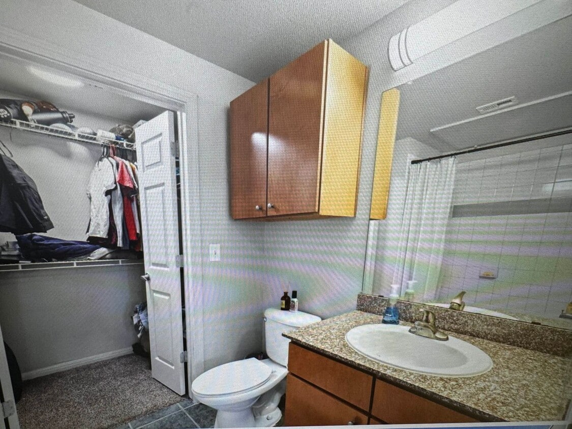 Foto principal - Modern Comfort Meets Campus Convenience — ...
