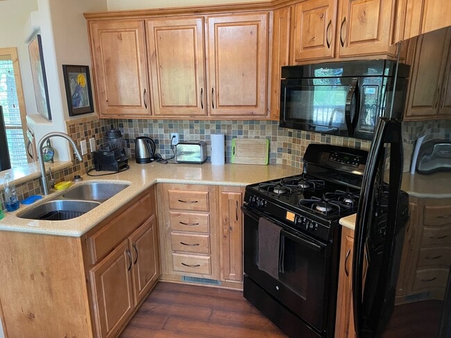 Building Photo - 4835 Paradise Valley Dr