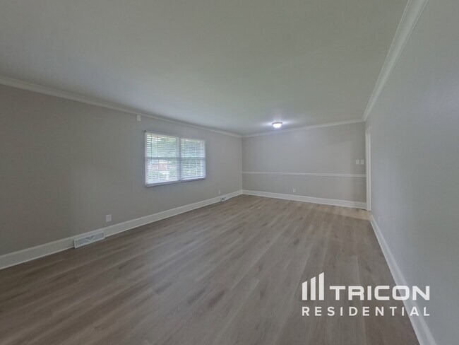Foto del edificio - 7511 Monroe Rd