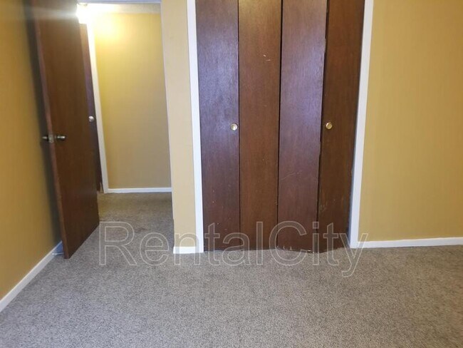Foto del edificio - 818 N Highland Ave