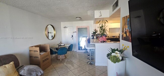 Foto del edificio - 8075 NW 7th St