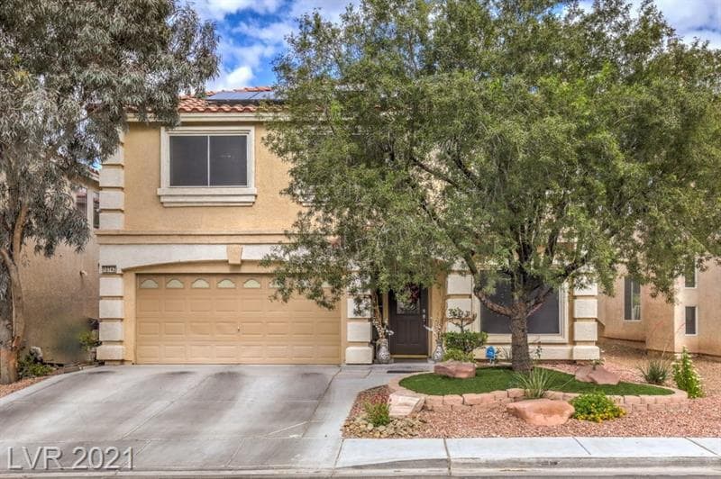 Foto principal - 10742 Artesia Wells St