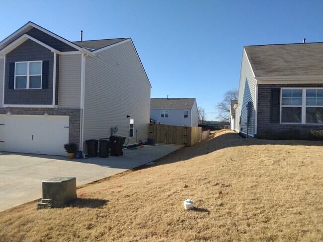 Building Photo - Single Family Home in Talbott, TN