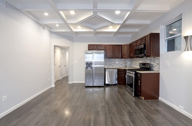 Building Photo - 132 65th St