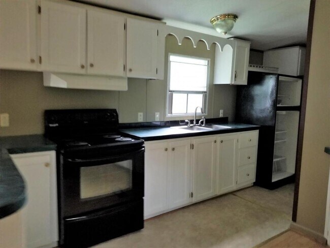 Building Photo - 8 Hezekiah Lunsford Ln #1