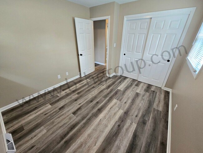 Foto del edificio - 4705 42nd Ave