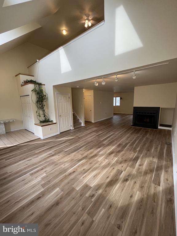 Foto del edificio - 16 Astor Ct