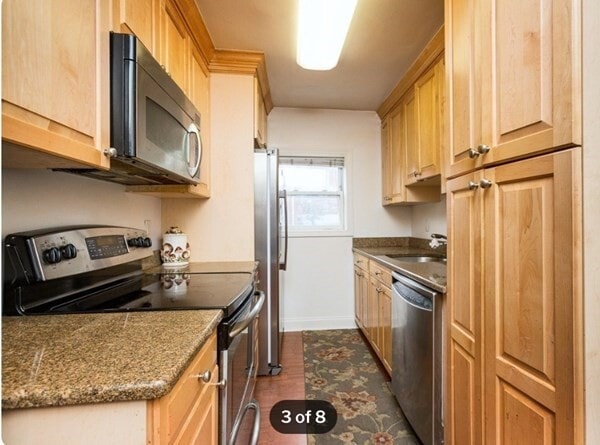 Building Photo - 188 Newton St