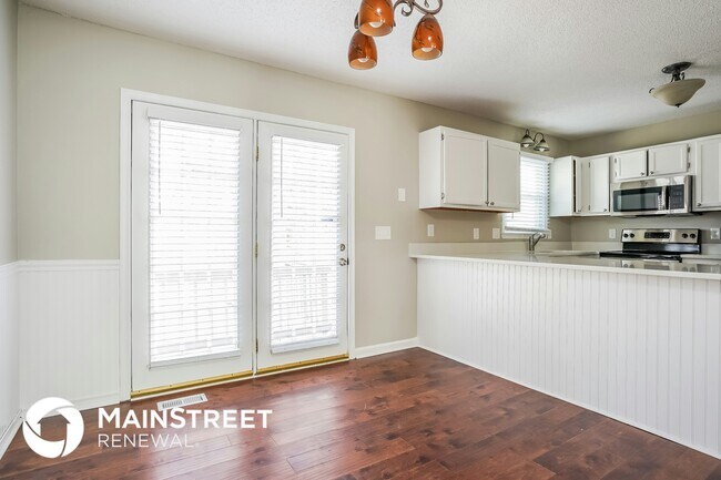 Foto del edificio - 5906 High View Rd