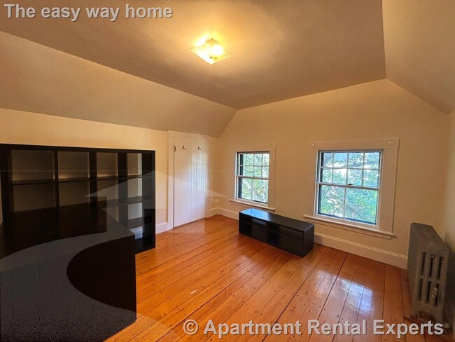 Foto del edificio - Cambridgeport 3rd floor 1 Bedroom for $285...