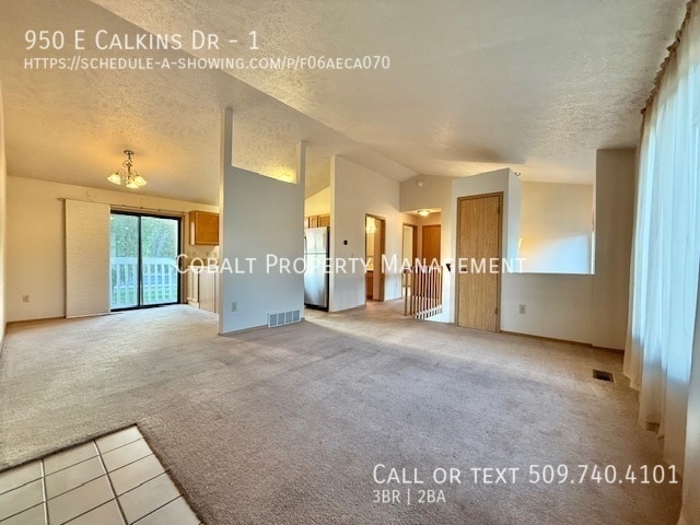 Building Photo - 950 E Calkins Dr