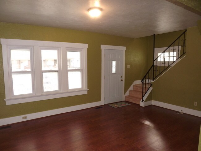 Foto del edificio - Ready for Move In!