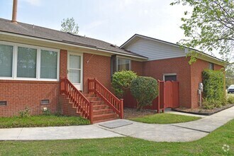 Building Photo - 1027 Pirates Cove Cir