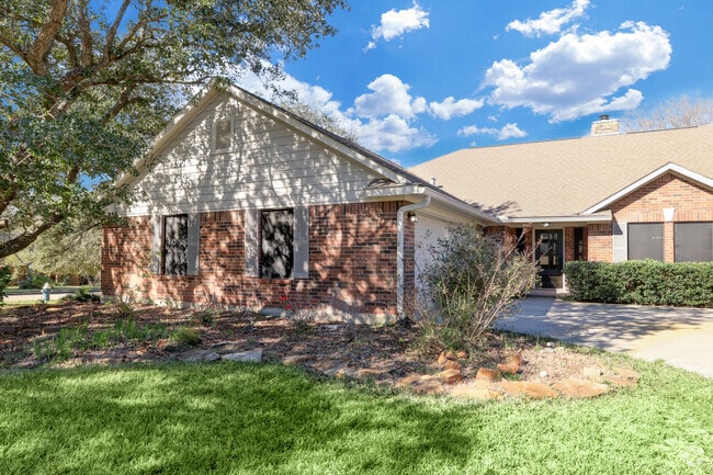 Building Photo - 7098 Shadow Lake Dr
