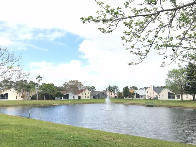 Foto del edificio - Beautiful Home in Waterford Lakes!