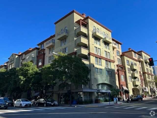 Building Photo - 1501 Front St