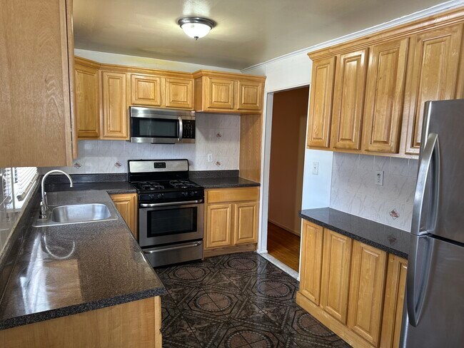 Foto del edificio - 1007 E 85th St