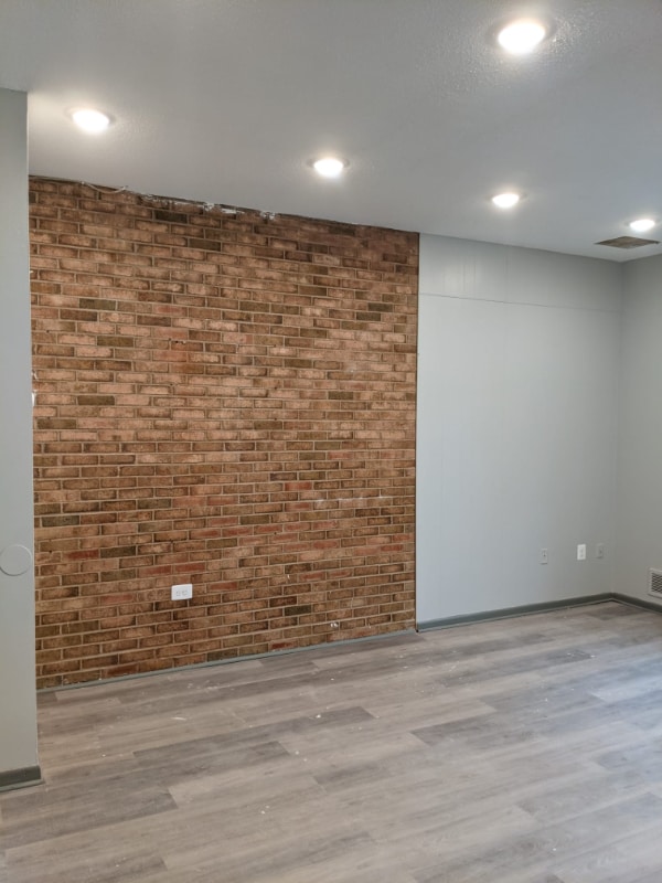 Building Photo - 4 Wedgewood Dr