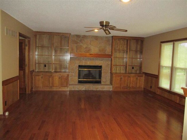 Foto del edificio - 11531 S Lennox St
