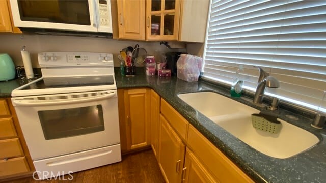 Foto del edificio - 1222 Devonshire Ln