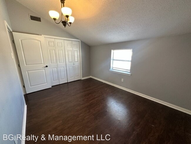 Building Photo - 2 br, 1.5 bath House - 475 N. Perkins Ferr...