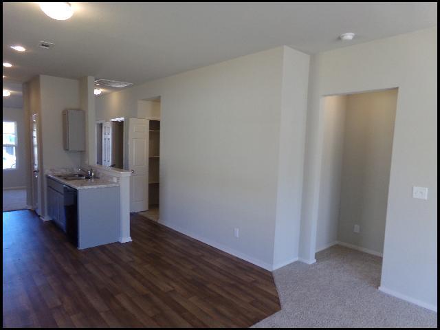 Building Photo - 10 Big Bend Dr