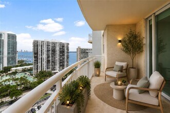 Building Photo - 2475 Brickell Ave