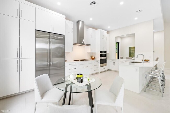 Foto del edificio - 3 br, 3 bath House - 1914 NE 20th Ave