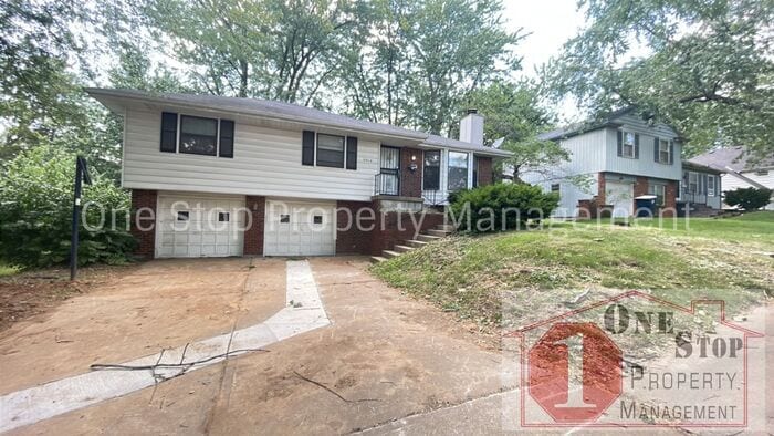 Primary Photo - Beautiful 3 Bedroom/ 1.5 Bathroom Home in ...