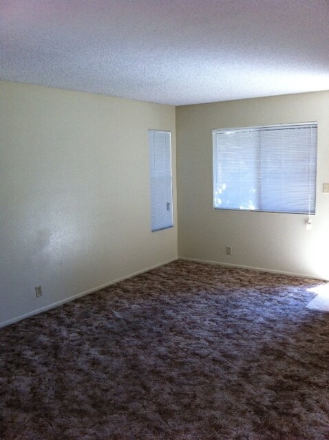 Foto del edificio - 14848 Sequoia St