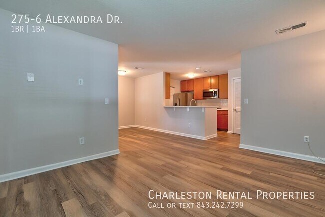 Building Photo - 275 Alexandra Dr