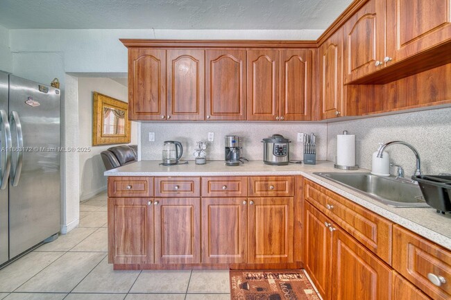 Foto del edificio - 3440 NW 87th Terrace