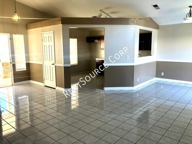 Building Photo - 37051 Boxleaf Rd
