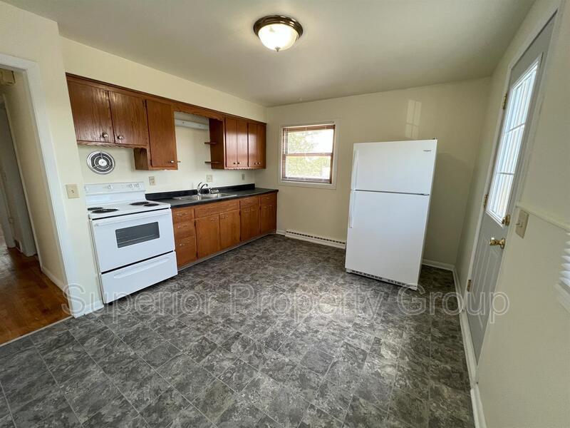 933 Buena Vista Dr Unit 3, Sun Prairie, WI 53590 Condo for Rent in