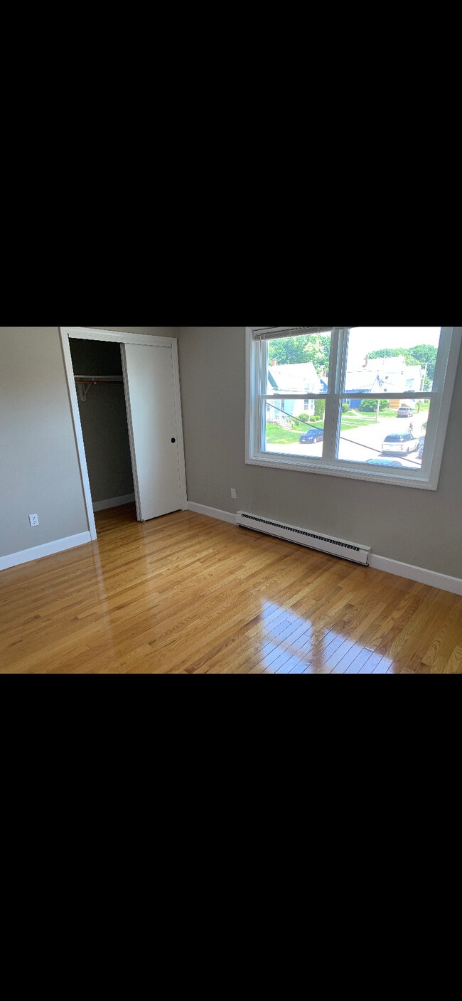 Building Photo - 7 Cottage St Apartments