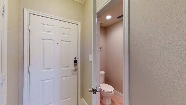 Interior Photo - THIRTY377