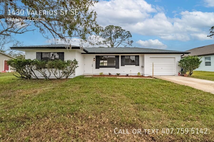 Primary Photo - Charming Palm Bay Retreat - Perfect for Re...