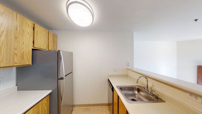 Interior Photo - Crown Pointe