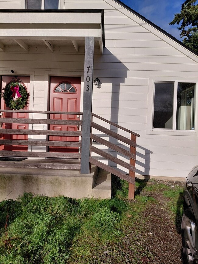 Cozy updated 1 bedroom with rooftop deck - Cozy updated 1 bedroom with rooftop deck House