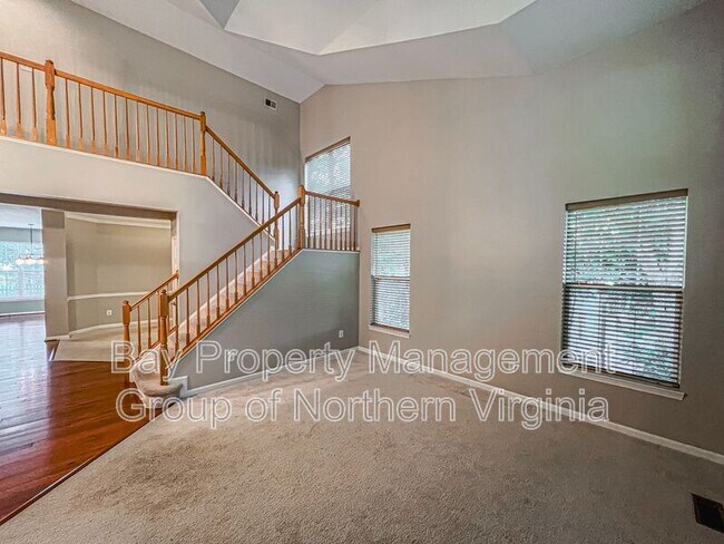 Foto del edificio - 43227 Chase St