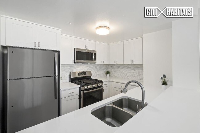 Building Photo - 7525 153rd St